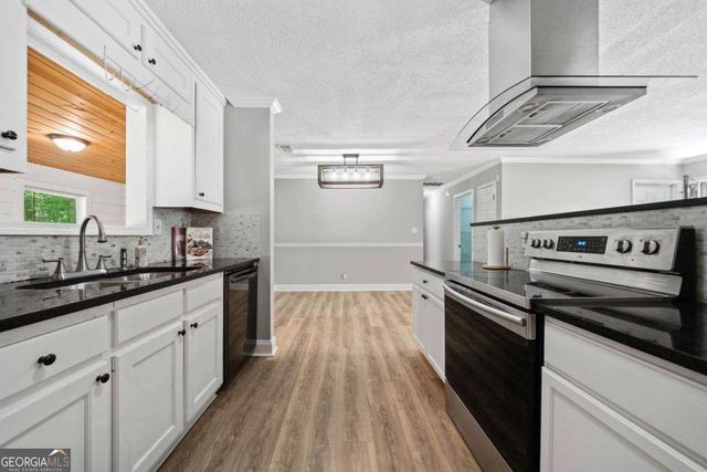 1291 SOMMERSET Drive, Lawrenceville, GA 30043