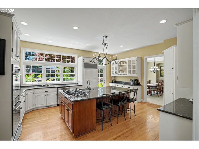 3650 CHRISTEN St S, Salem, OR 97302