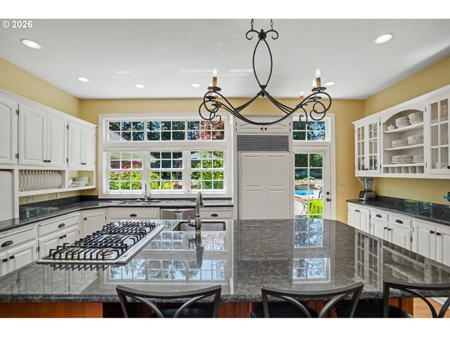 3650 CHRISTEN St S, Salem, OR 97302