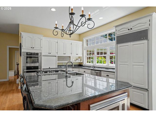 3650 CHRISTEN St S, Salem, OR 97302