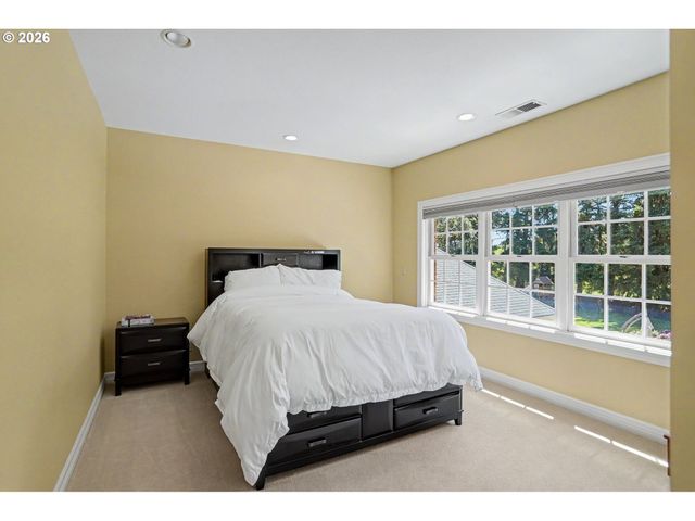 3650 CHRISTEN St S, Salem, OR 97302
