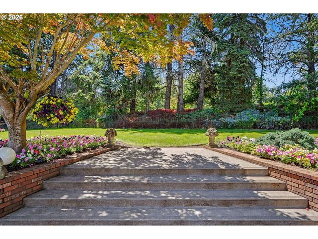3650 CHRISTEN St S, Salem, OR 97302
