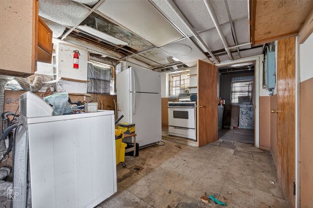 928 N Parkside Avenue, Chicago, IL 60651