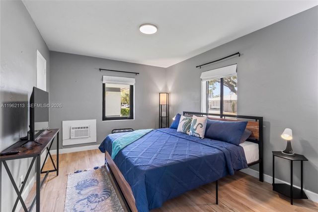 715 NE 6th St 1, Hallandale Beach, FL 33009