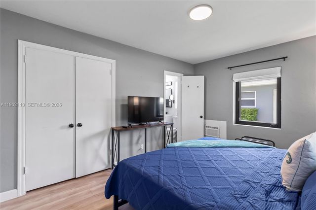 715 NE 6th St 1, Hallandale Beach, FL 33009