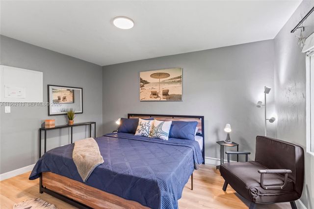 715 NE 6th St 1, Hallandale Beach, FL 33009