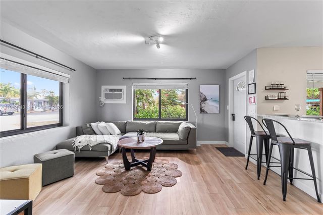 715 NE 6th St 1, Hallandale Beach, FL 33009