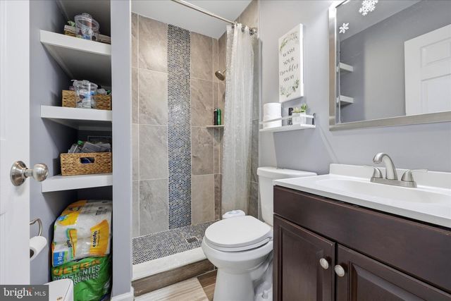 401 STONYBROOK DR, Levittown, PA 19055
