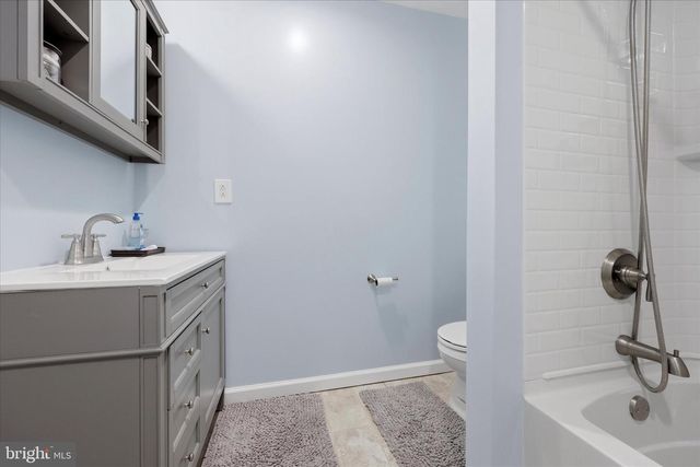 401 STONYBROOK DR, Levittown, PA 19055