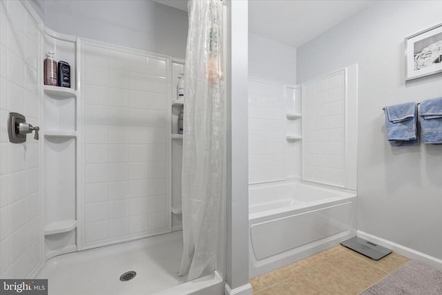 401 STONYBROOK DR, Levittown, PA 19055