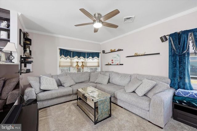 401 STONYBROOK DR, Levittown, PA 19055