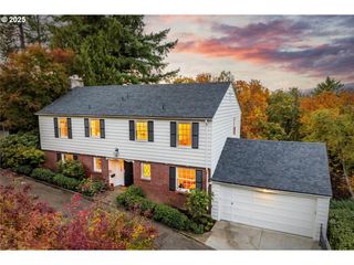 3333 Sw HEATHER Ln, Portland, OR 97201