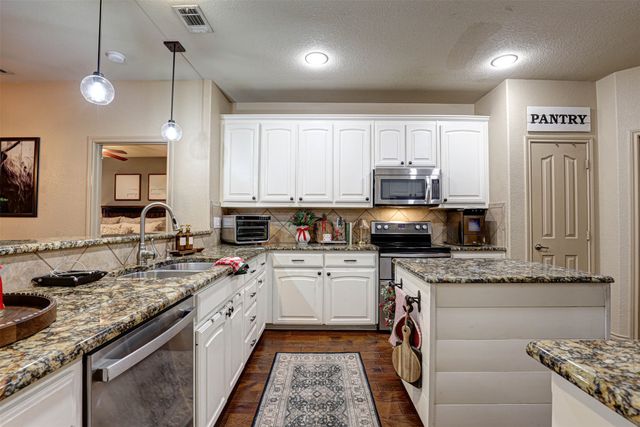 13041 Sierra View Drive, Fort Worth, TX 76244