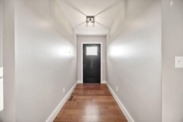 220 Davis Lane, Russell Springs, KY 42642