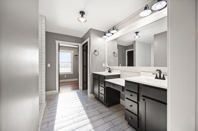 220 Davis Lane, Russell Springs, KY 42642