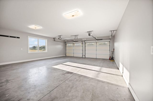 220 Davis Lane, Russell Springs, KY 42642