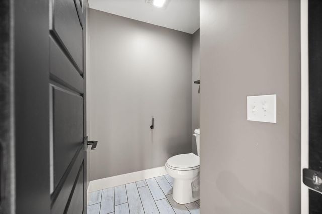 220 Davis Lane, Russell Springs, KY 42642