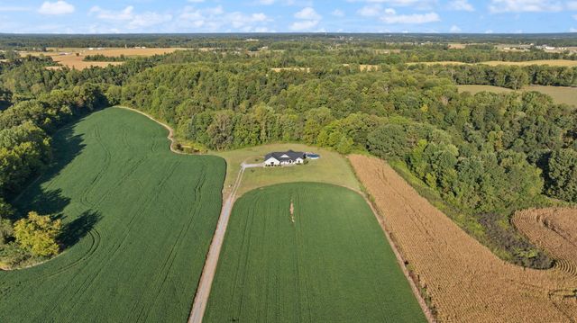 220 Davis Lane, Russell Springs, KY 42642