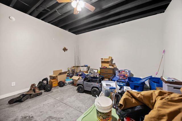 220 Davis Lane, Russell Springs, KY 42642