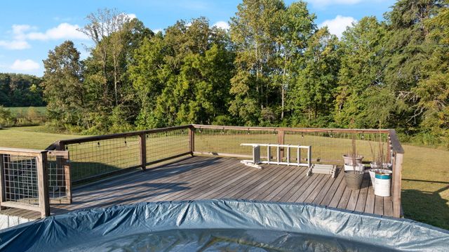 220 Davis Lane, Russell Springs, KY 42642