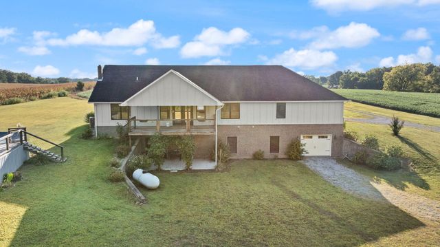 220 Davis Lane, Russell Springs, KY 42642