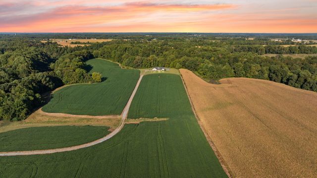 220 Davis Lane, Russell Springs, KY 42642