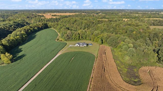 220 Davis Lane, Russell Springs, KY 42642