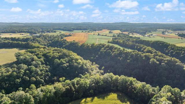 220 Davis Lane, Russell Springs, KY 42642