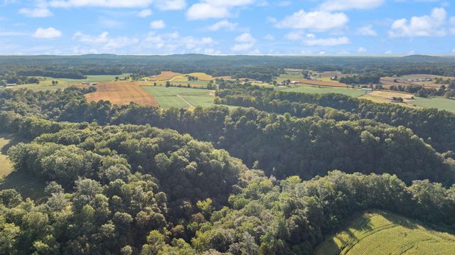 220 Davis Lane, Russell Springs, KY 42642