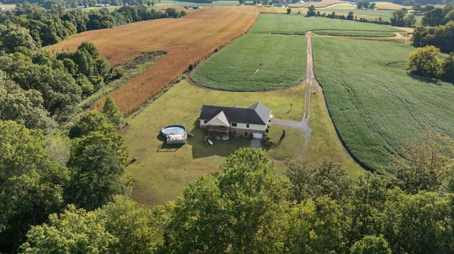 220 Davis Lane, Russell Springs, KY 42642