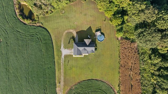 220 Davis Lane, Russell Springs, KY 42642