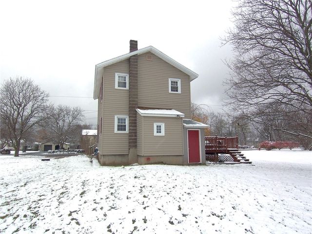 1807 Spafford Rd, Phelps, NY 14532