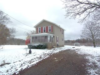1807 Spafford Rd, Phelps, NY 14532