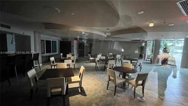 2641 N Flamingo Rd 504N, Sunrise, FL 33323