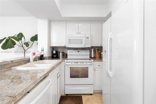 1800 Sunset Harbour Dr 809, Miami Beach, FL 33139