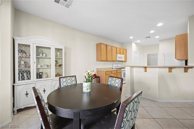 5042 Willowlyn Court, Las Vegas, NV 89122