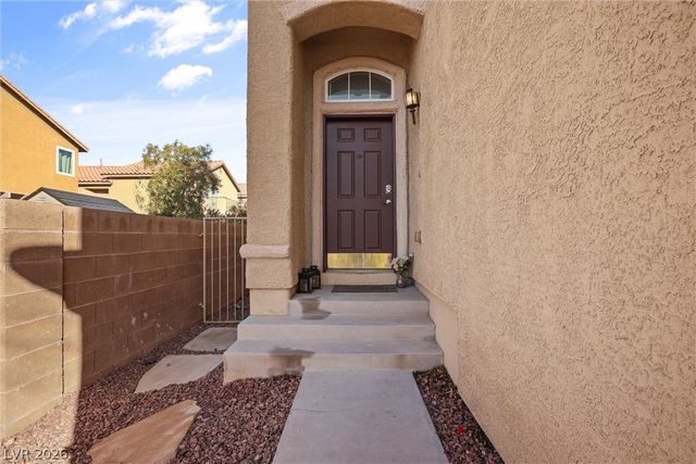 5042 Willowlyn Court, Las Vegas, NV 89122