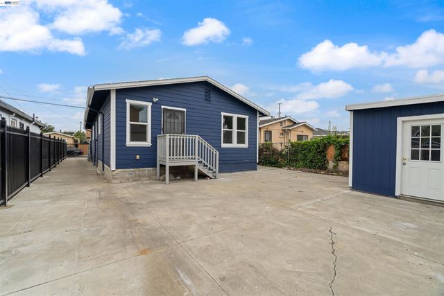 1012 72nd Ave, Oakland, CA 94621