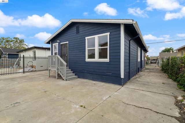 1012 72nd Ave, Oakland, CA 94621