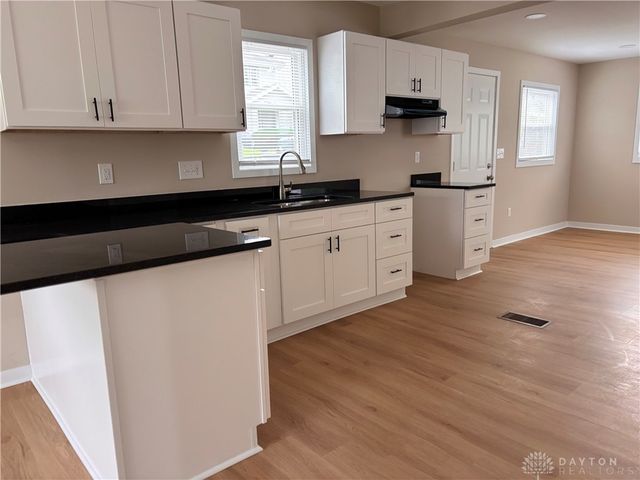 1303 Catalpa Drive, Dayton, OH 45406