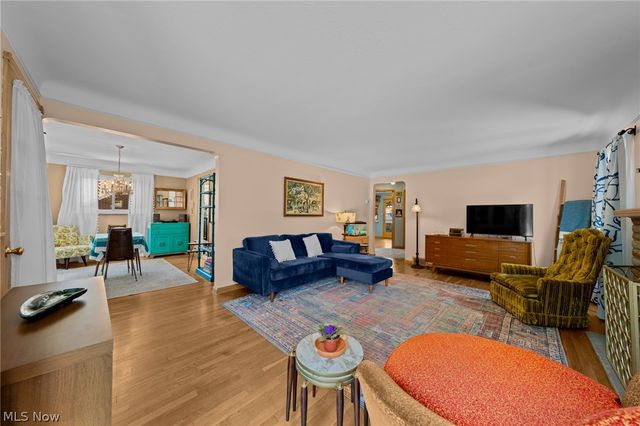 6110 Hollywood Drive, Parma, OH 44129