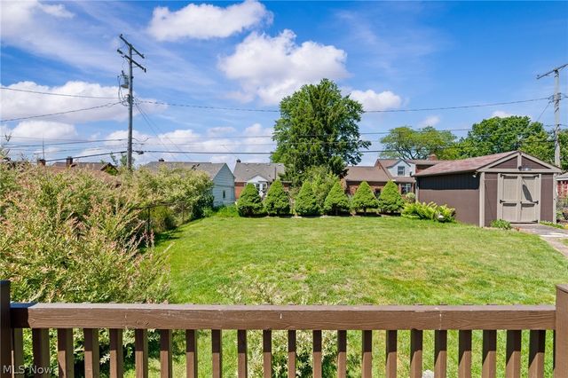 6110 Hollywood Drive, Parma, OH 44129