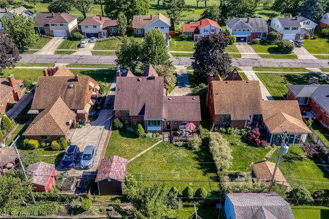 6110 Hollywood Drive, Parma, OH 44129
