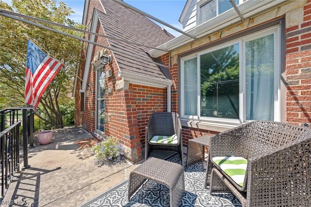 6110 Hollywood Drive, Parma, OH 44129