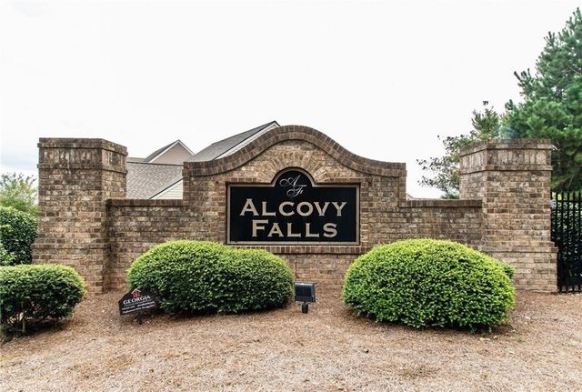 561 Double Creek Drive, Lawrenceville, GA 30045