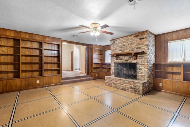 220 N Holly, Sherman, TX 75092