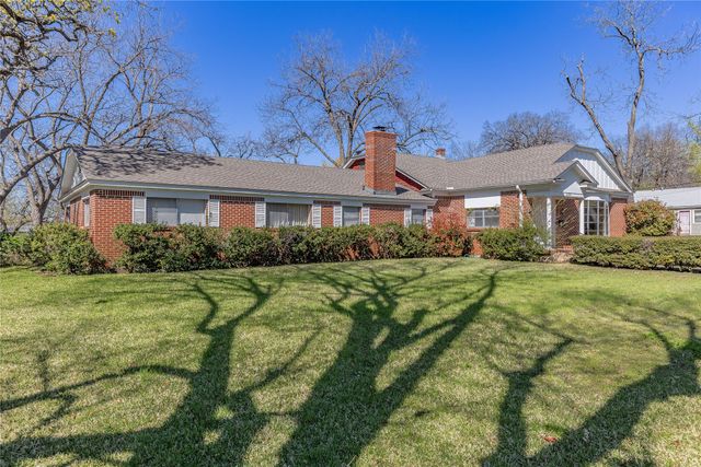 220 N Holly, Sherman, TX 75092