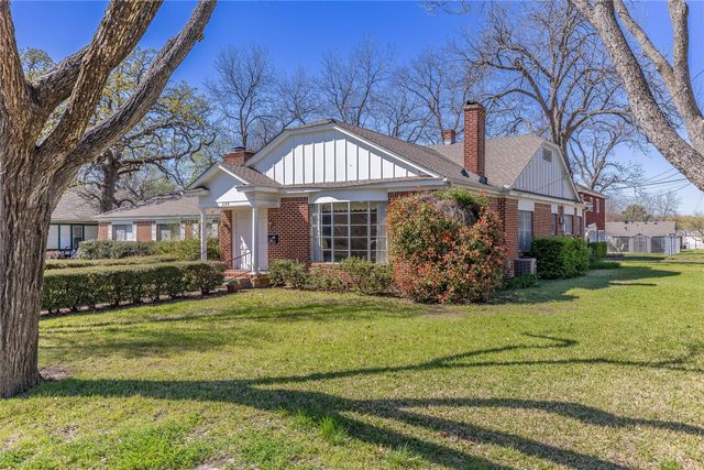 220 N Holly, Sherman, TX 75092