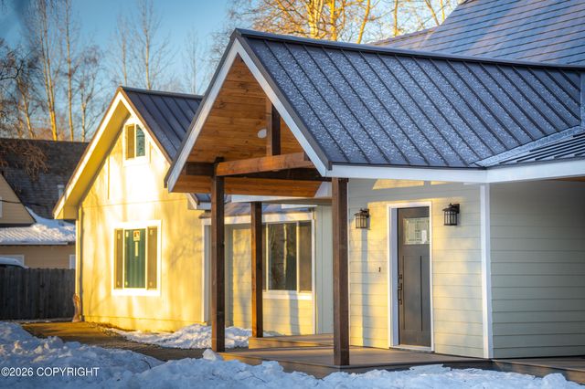 735 W Winter Avenue, Wasilla, AK 99654