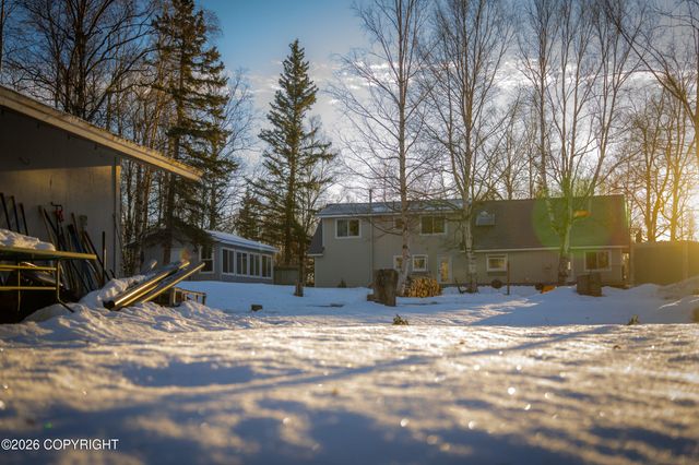 735 W Winter Avenue, Wasilla, AK 99654